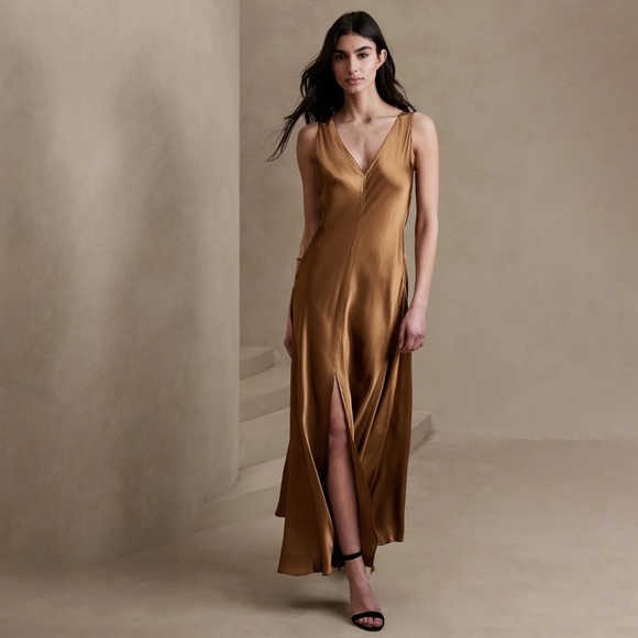 NWT SOLD OUT! Banana Republic eterno silk maxi - Picture 2 of 3